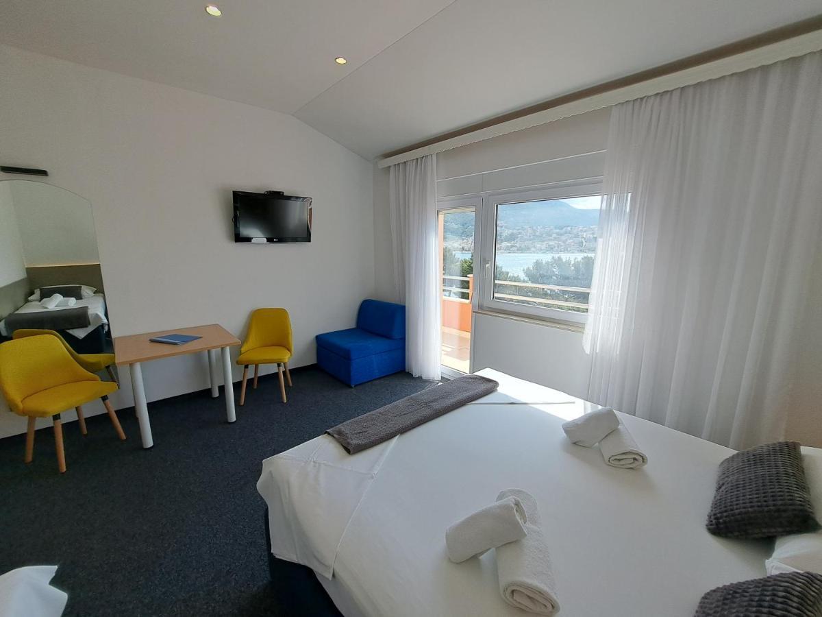 Rooms Zvonimir Split Exterior photo